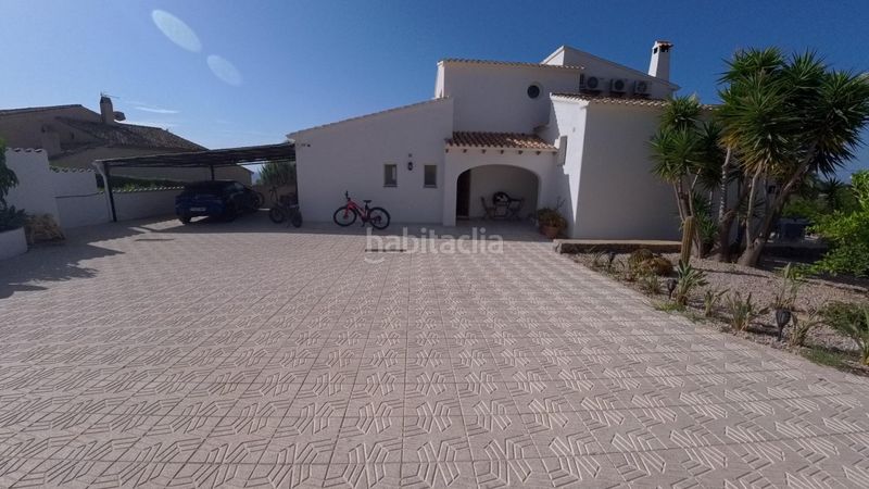 Foto c9a24a72-92a3-4326-b07e-2a347d430565. Xalet amb calefacció aparcament piscina a Altea ciudad Altea