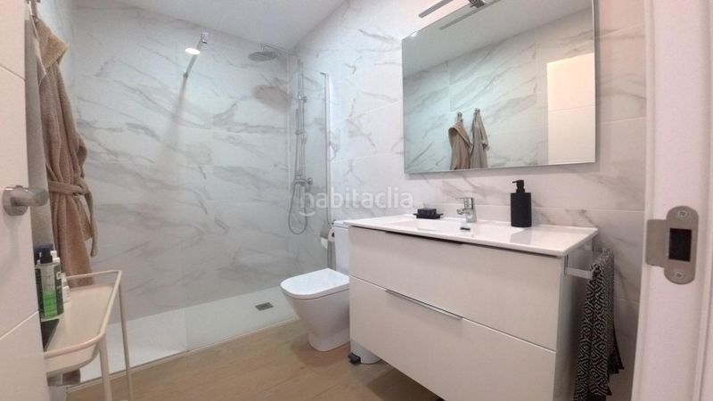 Foto efe962ea-9cbd-4401-8074-10444b950a60. Casa adossada amb calefacció aparcament piscina a Alfàs del Pi (l´)