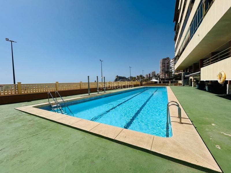 Foto 8d718414-f3c1-497c-9528-8b60392f0147. Apartament amb aparcament a Playa Poniente Benidorm
