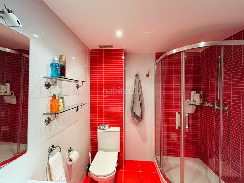 Foto dc73e199-dd6f-4a7d-9195-c83402c3cc7b. Apartament amb aparcament a Playa Poniente Benidorm
