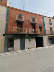 Casa a Carrer del metge 3. Casa en el centro de seros