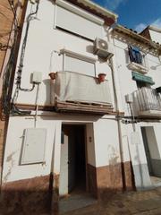 Maison jumelée à Calle arrabal del norte 8. Oportunidad bonita casa en toorrente de cinca
