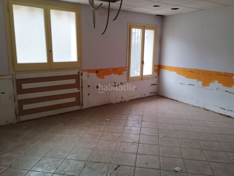 Foto 6279622a-ef30-4c89-ab93-c8f7dcc037a5. Rent business premise in paseo barron 24 in Fraga