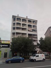 Piso en Calle josé salarrullana 26. Gran piso  de 114 m2 , 4 habitaciones  en el centro de fraga.