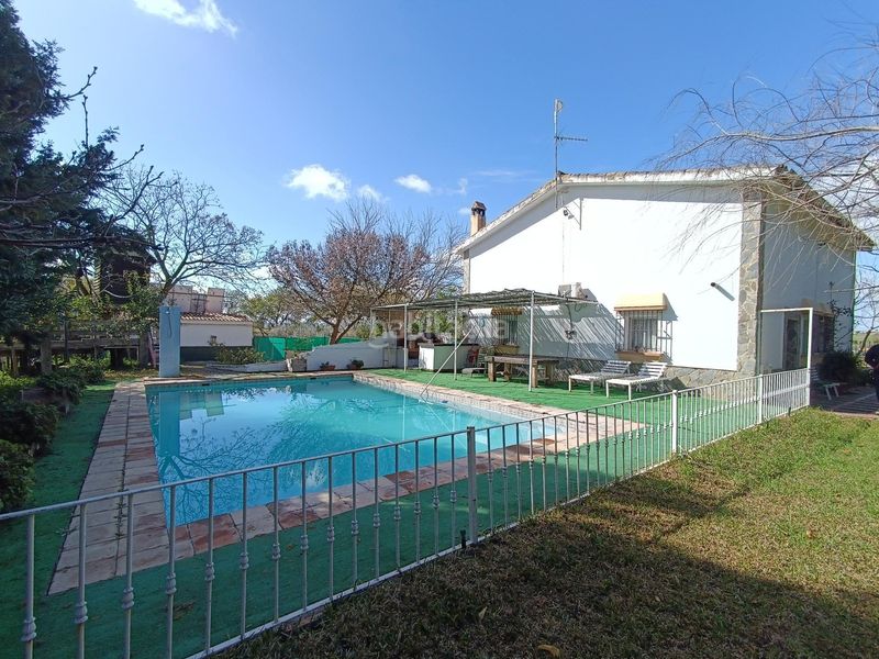 Foto 47c400b7-eb59-497d-a218-d6ea71171c90. Masia amb piscina a Villamartín