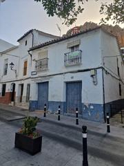 Casa en Ubrique. Venta amplia vivienda para reformar. ubrique. zona ayuntamiento.