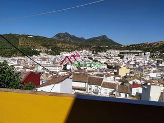Casa a Ubrique. Venta casa con terraza