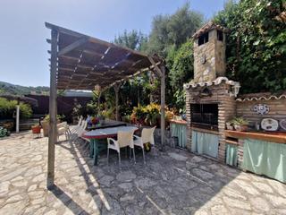 Terreno residenziale in Benaocaz. Venta terreno con casa.tavizna