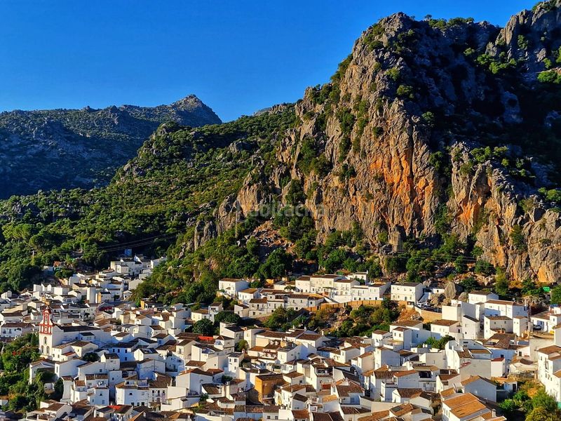 Foto 10e78f6d-2f78-49dc-ad2f-4cf7f04e8340. Terreny residencial a Ubrique