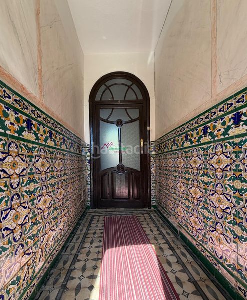 Foto 59b0cfd6-2b9a-46b1-a5ee-bc7dd1fce239. Casa amb aparcament a Villamartín