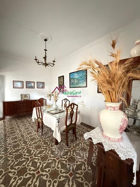 Foto 8c98850c-9ca5-4e41-9863-bcd357e3c1e5. Casa amb aparcament a Villamartín