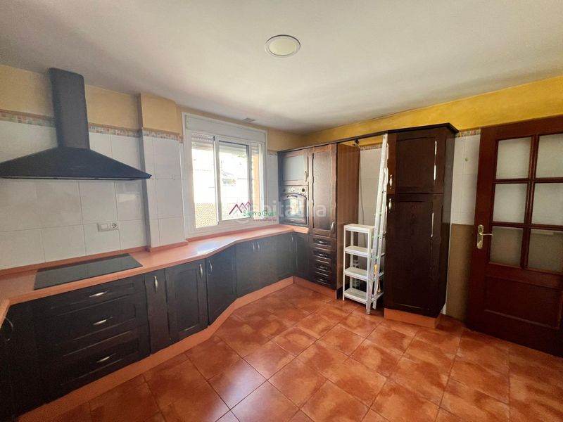 Foto 2cf44b4a-5f4d-4236-a992-d754519be3c2. Dúplex piso tipo duplex zona centro en Ubrique