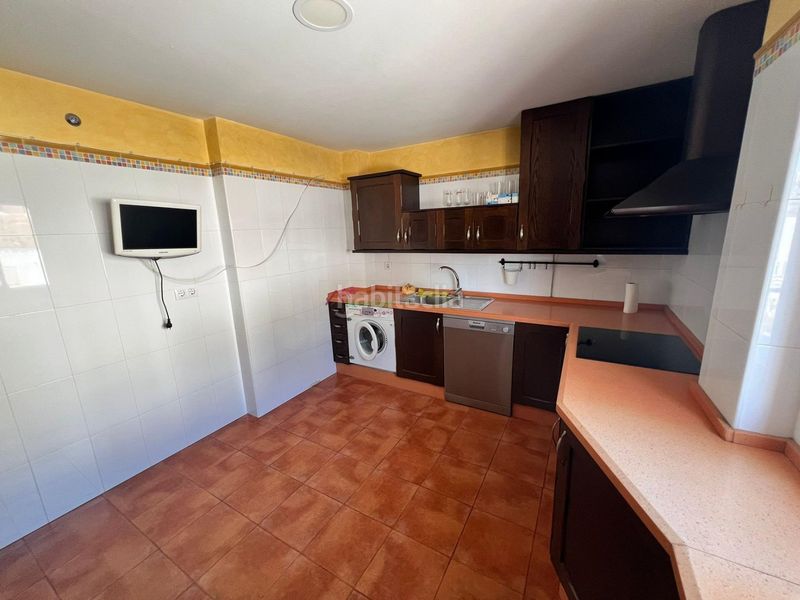 Foto 5aa0db8c-345b-4c89-8552-d22da35fc373. Dúplex piso tipo duplex zona centro en Ubrique