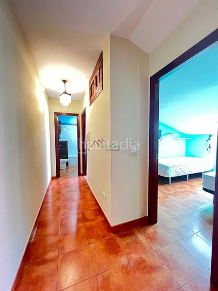 Foto 6b7f9509-2c59-4804-9619-02c5199e1080. Dúplex piso tipo duplex zona centro en Ubrique
