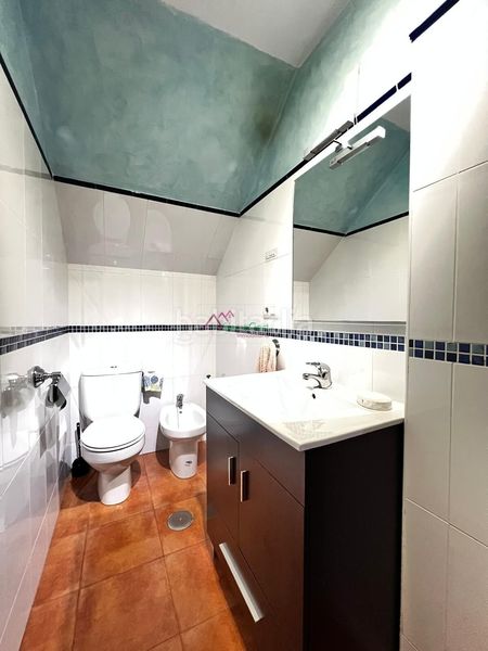 Foto d2cf9db5-4036-4905-b0c0-3868b300a2f9. Dúplex piso tipo duplex zona centro en Ubrique
