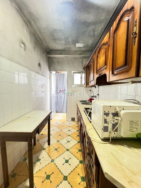 Foto e6e4bd65-8a45-41bc-adb9-11f066348594. Piso venta piso zona centro en Ubrique