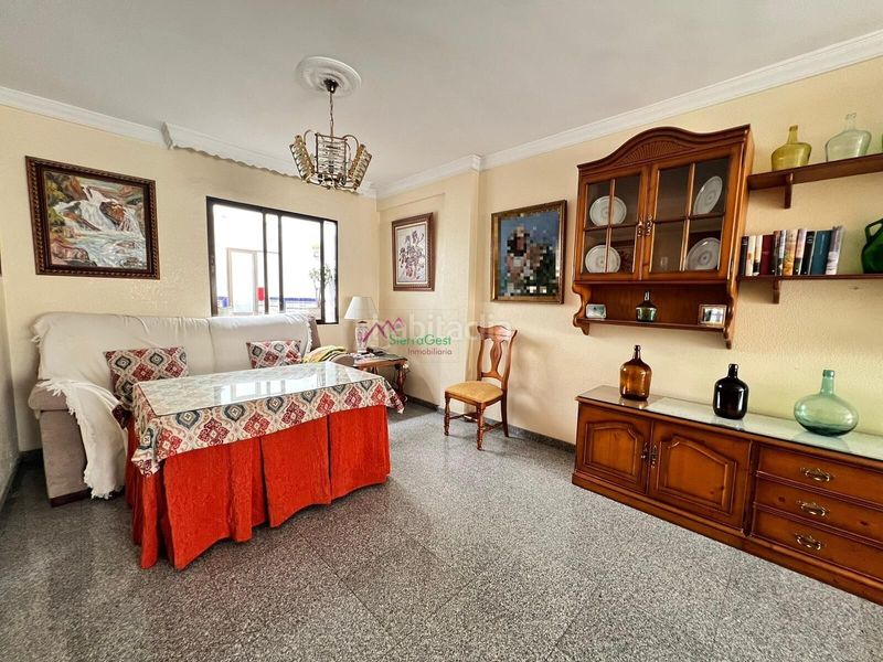 Foto 49dac594-c122-4cfd-9c75-24d319947496. House with parking in Ubrique