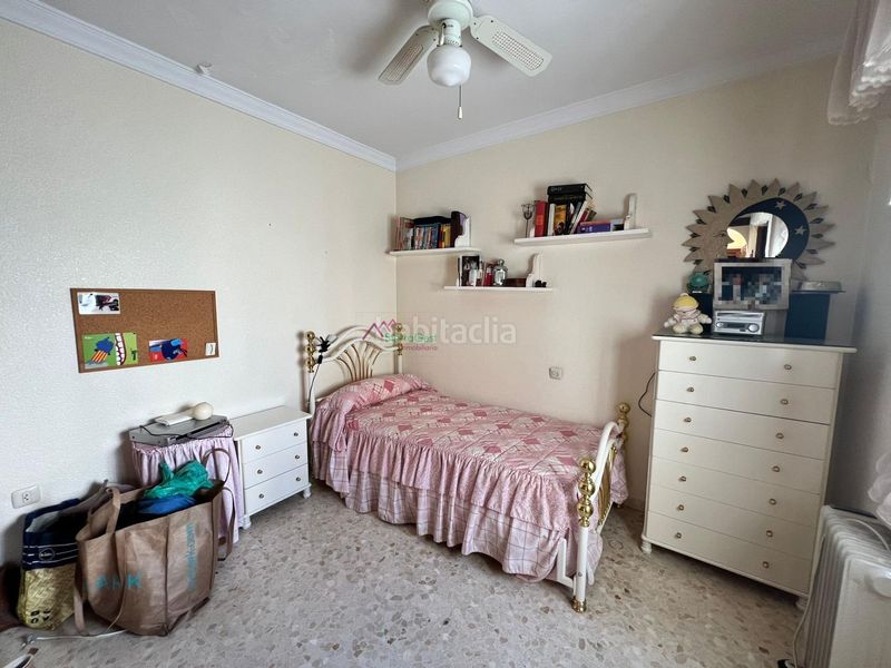 Foto 4a3ed769-40cc-4117-aac9-0005e2556de9. House with parking in Ubrique