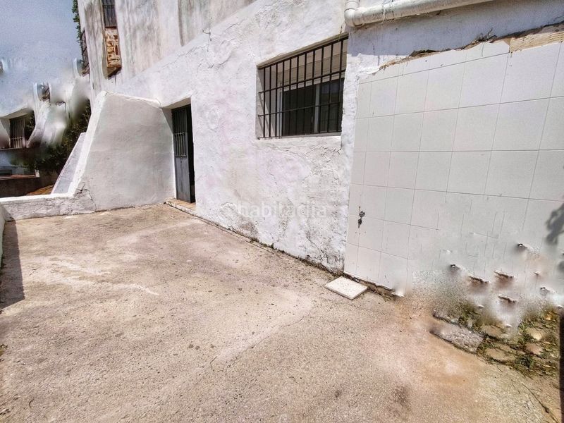 Foto c3fde8a8-e623-4d98-8724-bd9448a34512. Local comercial a Ubrique
