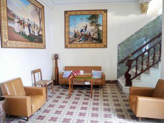 Casa a Ubrique. Venta amplia casa céntrica  garaje patio  terraza