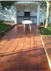 Terreny residencial a Arcos de la Frontera. Venta parcela con casa  piscina. arcos de la frontera