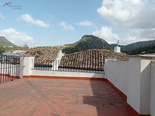 Maison à Ubrique. Venta casa con terraza para reformar