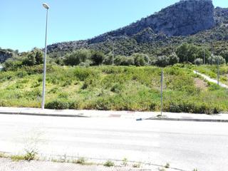 Terreny residencial a Ubrique. Amplio solar en venta