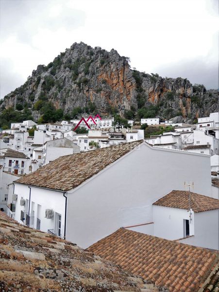 Foto 58941f3e-53d3-42a9-8250-0093e9167168. Edifici a Casco antiguo - Convento - Caldereto Ubrique