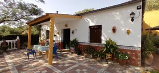 Terreny residencial a Ubrique. Venta parcela con casa y piscina. ubrique