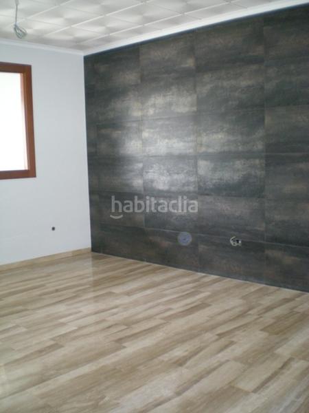 Foto d942dfdb-b9c9-4dce-b39a-c0dbfc31486f. Rent business premise in n/a 26c in Platja de la Pobla de Farnals Pobla de Farnals (la)