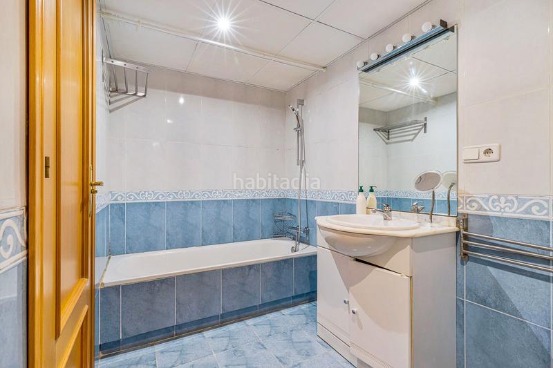 Foto 96ea72f2-389b-4f84-a672-e469a2e71c5d. Dachwohnung in lugar urbanizacion Guadalmina Alta 828 in Marbella