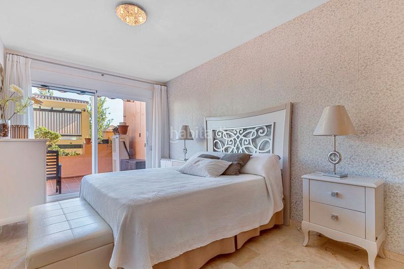 Foto b7f3cee1-dbdc-42ea-8fc9-1b1dd40eb6a0. Dachwohnung in lugar urbanizacion Guadalmina Alta 828 in Marbella