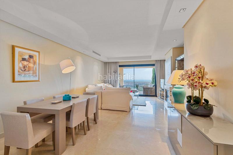 Foto c5a3478d-4ae0-4c4a-acf4-91d155fa2c7e. Apartament amb xemeneia calefacció aparcament piscina a Benahavís