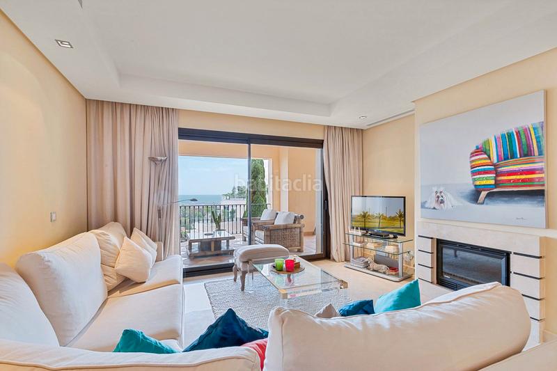 Foto d555f10d-27d6-4976-9156-8e04bd2767c3. Apartament amb xemeneia calefacció aparcament piscina a Benahavís