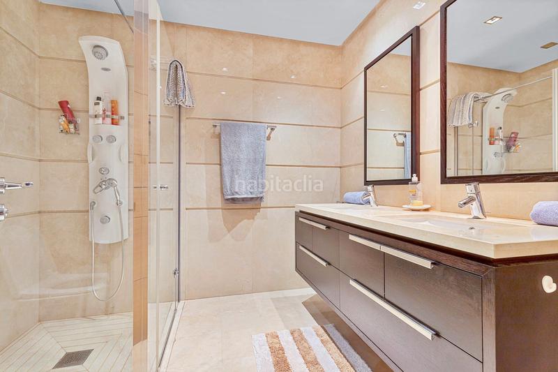 Foto e984800d-645b-4b87-91b7-85708a030420. Apartament amb xemeneia calefacció aparcament piscina a Benahavís