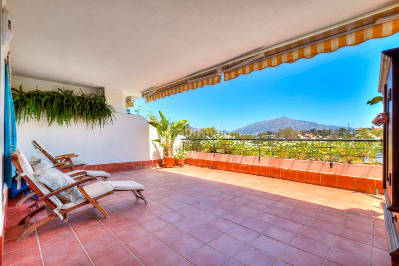 Foto ae7aacc3-61d9-47bc-ba89-0ad2dd283cdf. Duplex avec chauffage piscine dans Guadalmina Alta Marbella