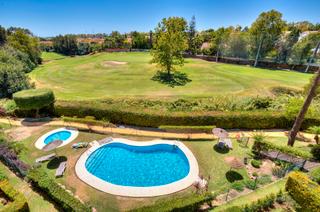 Pis  Calle 25 5c. Precioso piso con vistas al golf en guadalmina