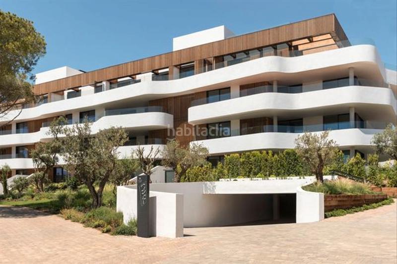 Foto 1319c925-9dc6-498a-9e58-fc5a5827efff. Apartament amb piscina a Sotogrande alto Sotogrande