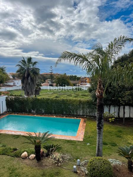 Foto 3bb56ea0-75be-43d9-b725-a6406bae913a. Chalet dans calle teide 7 dans San Pedro de Alcántara Pueblo Marbella