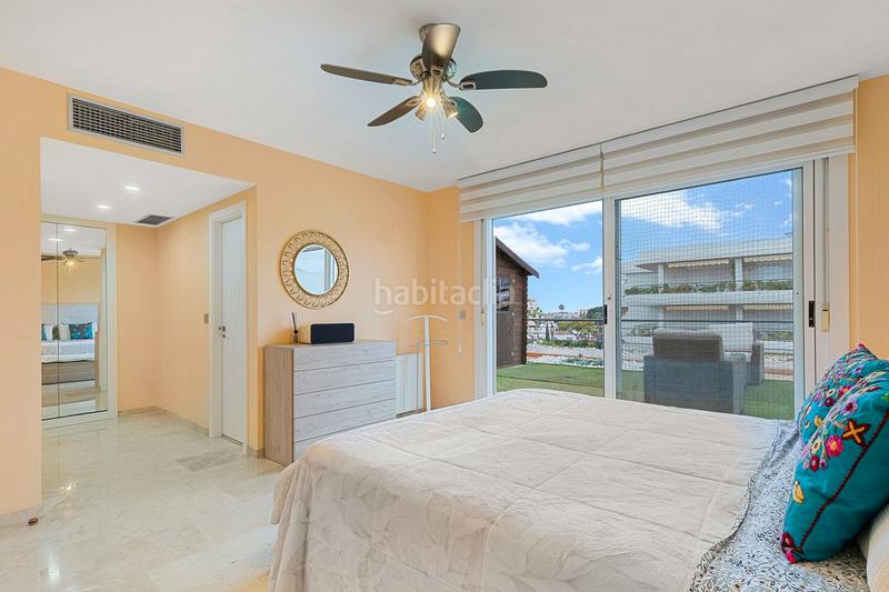 Foto db7174a0-0b15-4e71-a196-197397439a14. Àtic amb aparcament piscina a Zona Miraflores Marbella