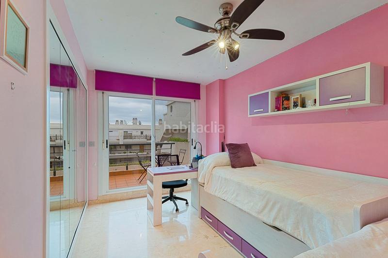 Foto d615da81-2750-49e2-9a18-3649003848f0. Ático en Zona Miraflores Marbella