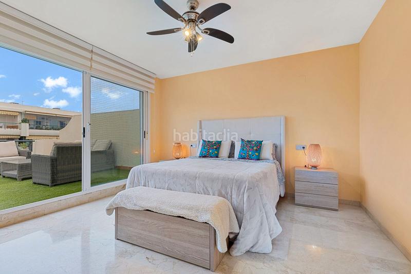 Foto 1a356405-bd8e-42a1-962d-bea55447d0dd. Attique avec parking piscine dans Zona Miraflores Marbella