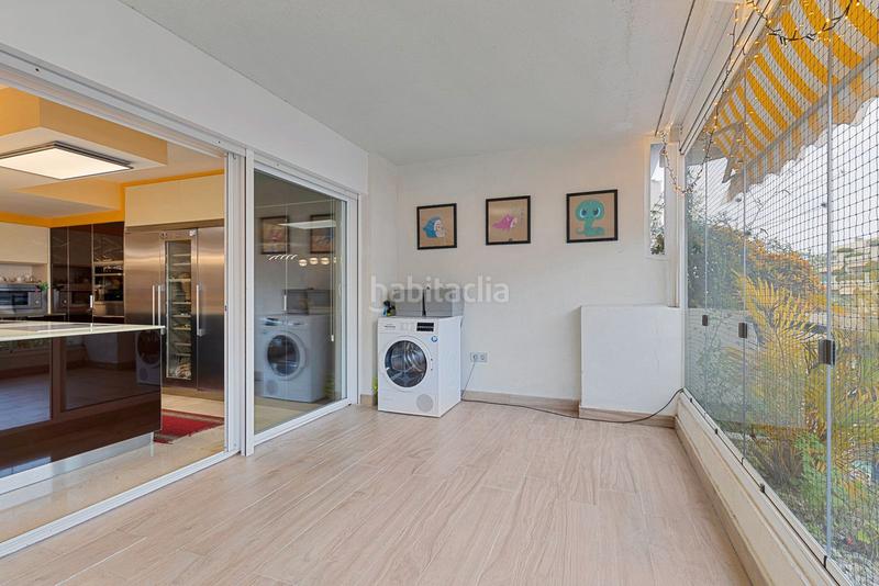 Foto ac5b9286-eee8-45c0-8a8a-1df930025946. Penthouse with parking pool in Zona Miraflores Marbella