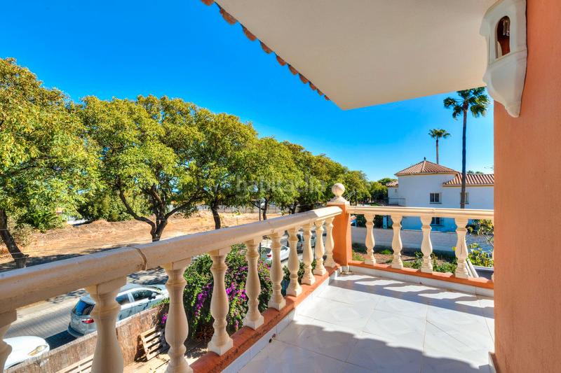 Foto 6061beb7-2e06-46f7-8d4a-343a2785e308. Chalet dans calle josé echegaray 375 dans Nueva Alcántara Marbella