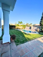 Alquiler Chalet en Nueva Alcántara. **casa-chalet independiente en alquiler - san pedro alcántara**