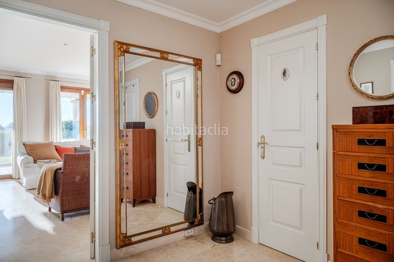 Foto 0187630f-84c1-4798-80b4-f2742149ba5d. Casa aparellada amb xemeneia calefacció aparcament piscina a Estepona