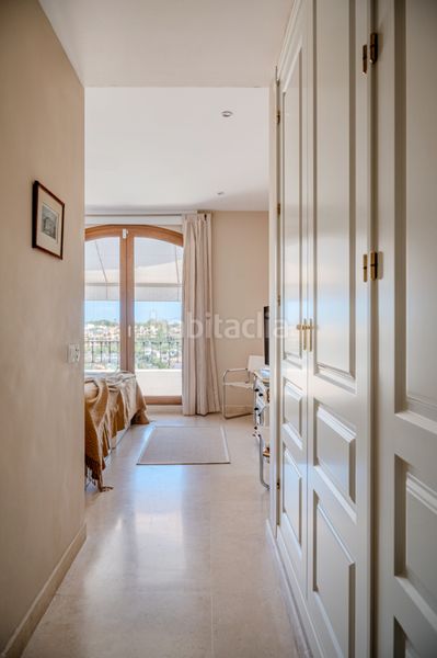 Foto e7e73e48-4f2f-4f37-b519-7beaf06728f5. Casa aparellada amb xemeneia calefacció aparcament piscina a Estepona