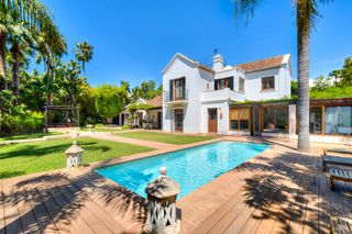 Lloguer Casa  Calle 5b. Marivillosa villa en guadalmina baja en alquiler