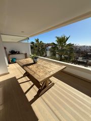 Rent Flat in Nueva Alcántara. Piso en alquiler en cl juan antonio de torquemad 2