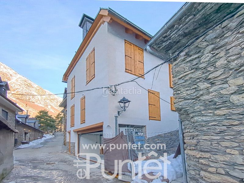 Foto 5296e0ab-d74f-4647-bc77-5ce4f45e3ab4. Casa amb calefacció aparcament a Bagergue Naut Aran